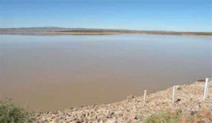 LOCALIZAN UN CUERPO SIN VIDA EN LA PRESA DE RIVERA EN FRESNILLO, EL CUERPO YA TENÍA VARIOS DÍAS FLOTANDO.